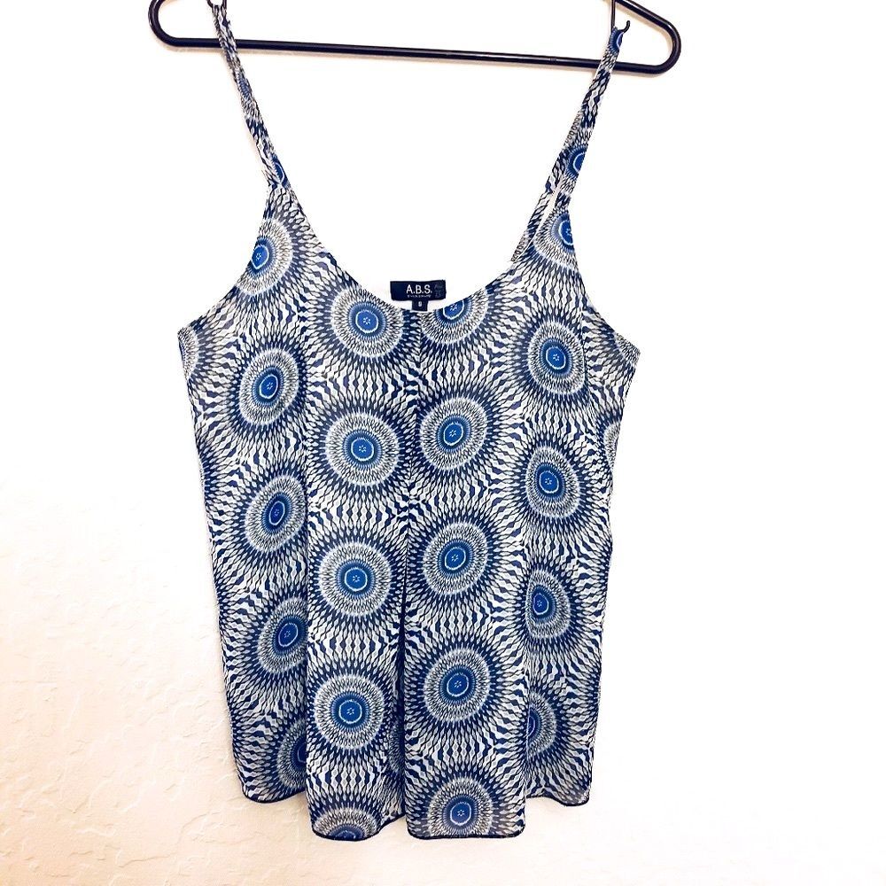 Patterned tank top optical illusion blue and grey, women’s size small new
